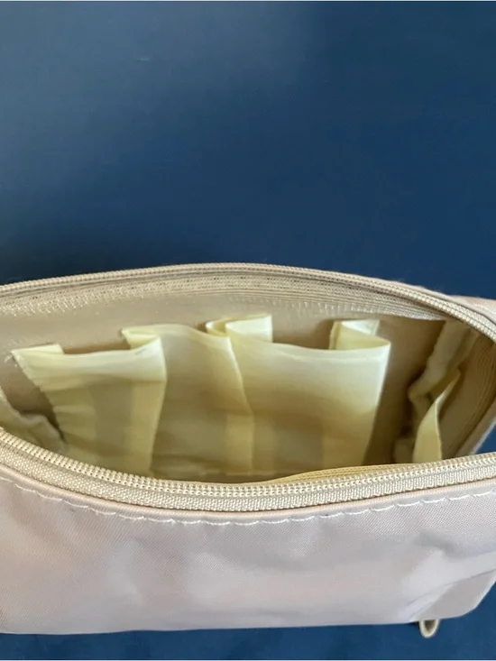 Small Makeup Pouch - Picture 5 of 5